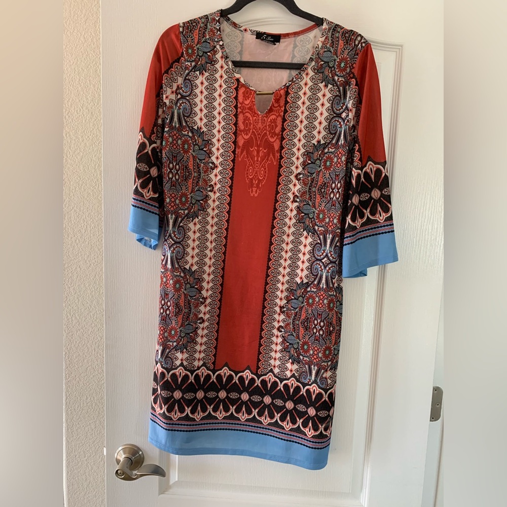 5th and love dress size medium.